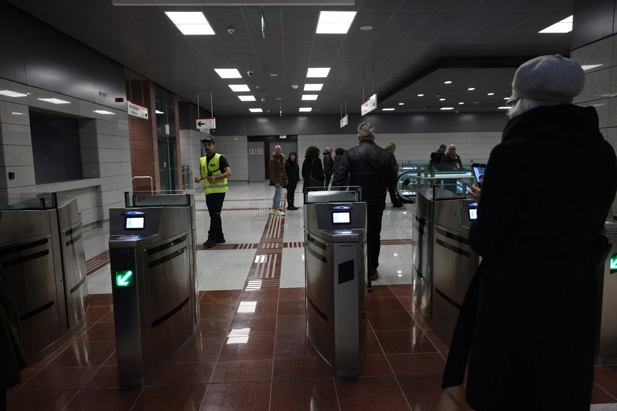 metro-thessalonikis-3-1d5Rl.jpg