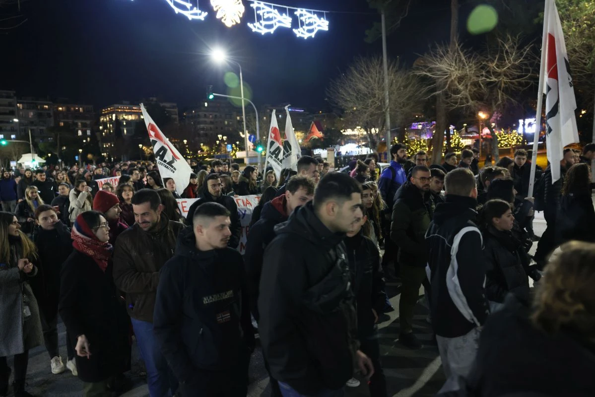 poreia-diamartyria-proypologismos-thessaloniki-dekemvrios-20240481.jpg