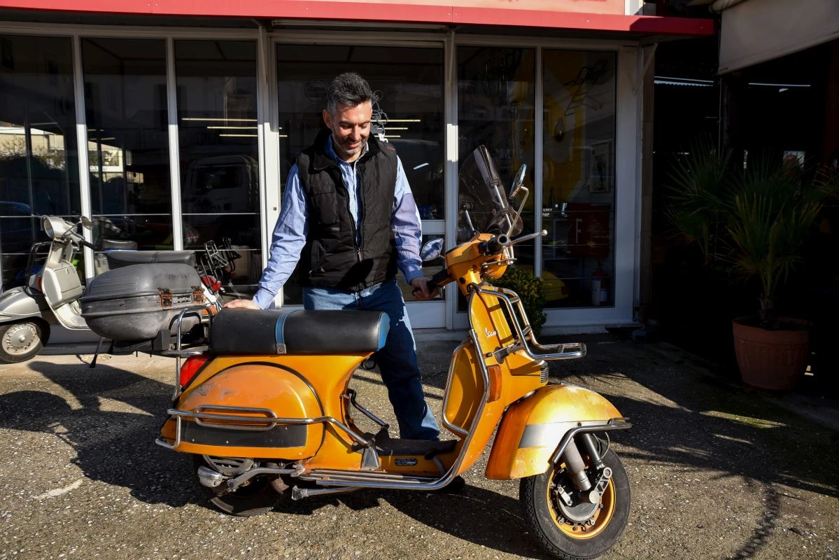 vespa-larisa-mixanikos-20240441.jpg