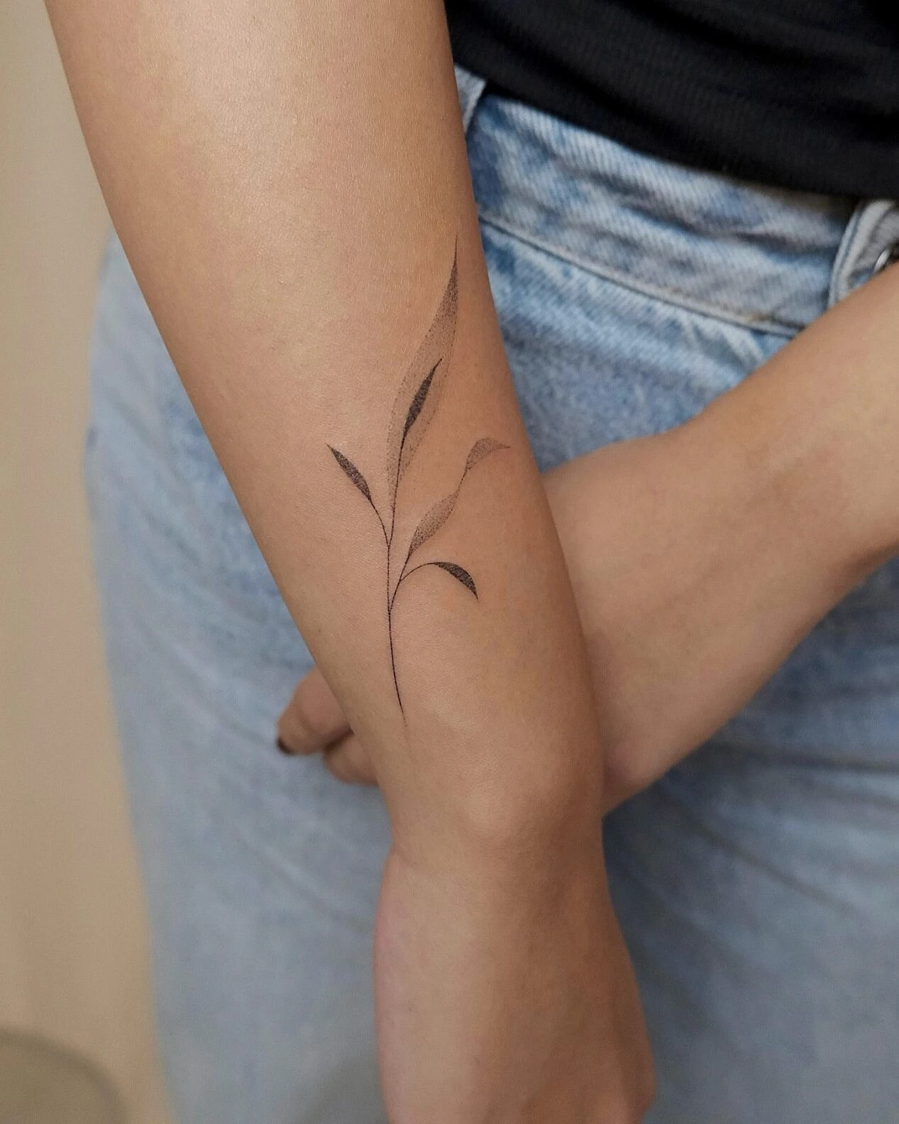 dots-lines16.jpg