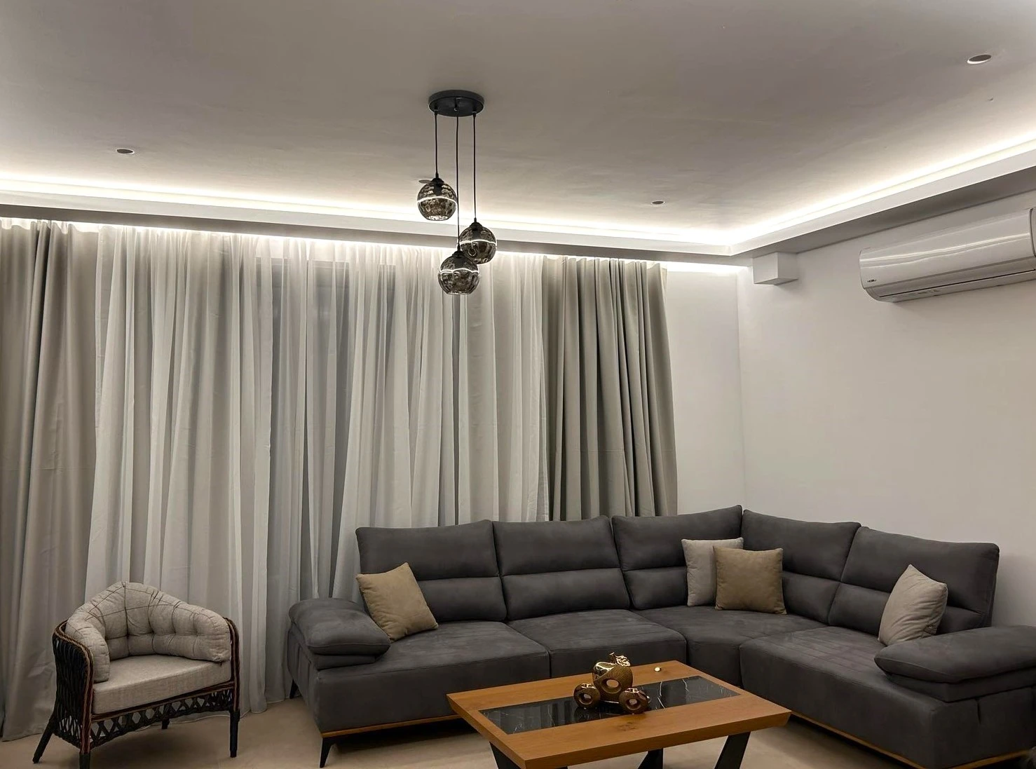 mema-home16.jpg