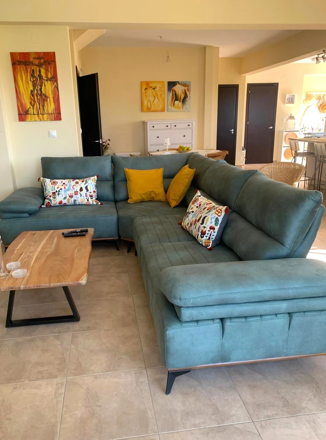 mema-home20.jpg