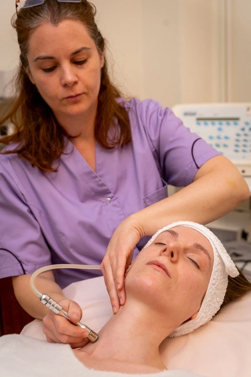 beauty-salon-8.jpg?v=0