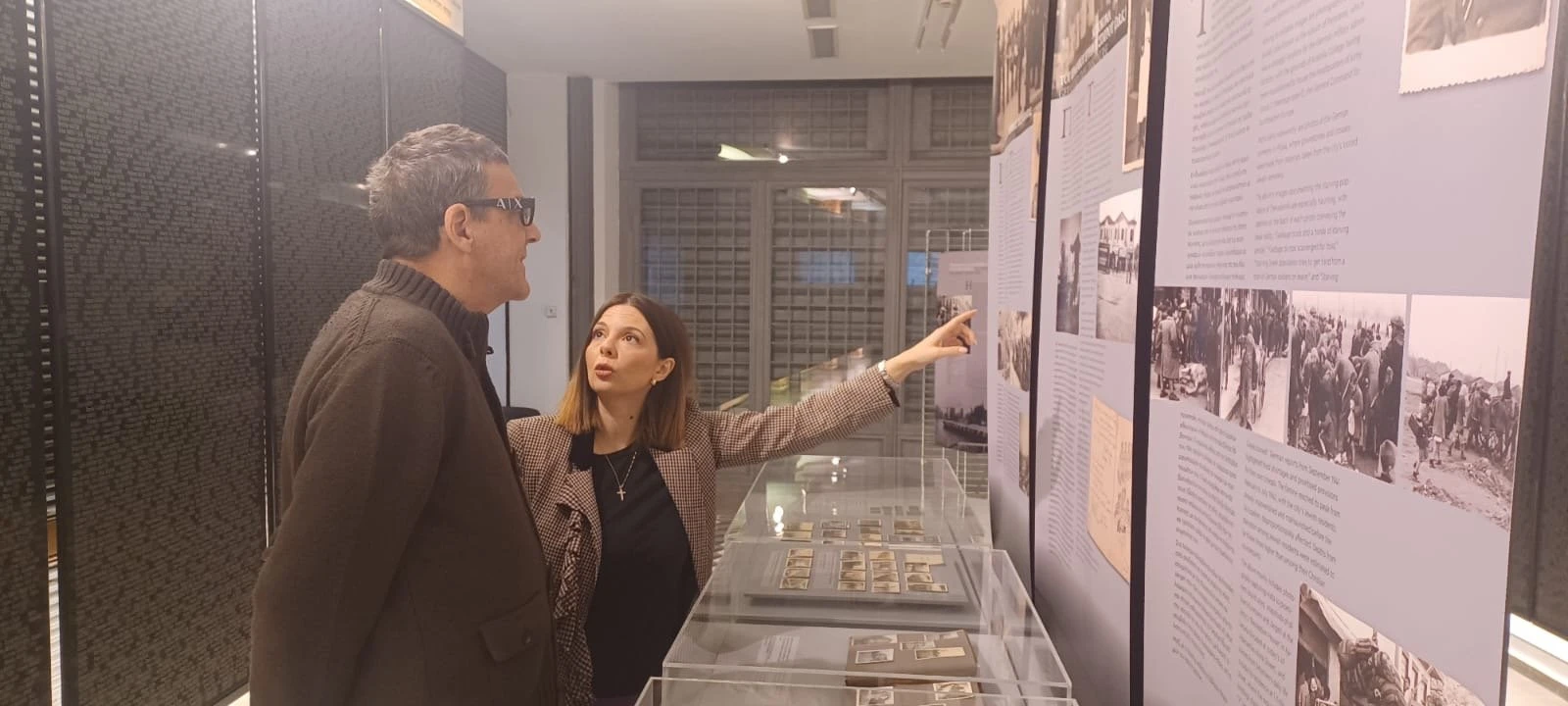 Τέσσερα άλμπουμ Γερμανών κατακτητών με εικόνες από τη Θεσσαλονίκη της κατοχής είναι η βάση της έκθεσης που τρέχει σήμερα