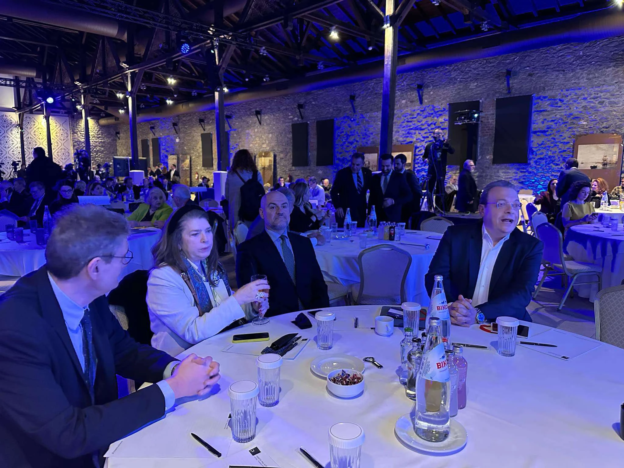 famellos-2-CG0XU.jpg?v=0