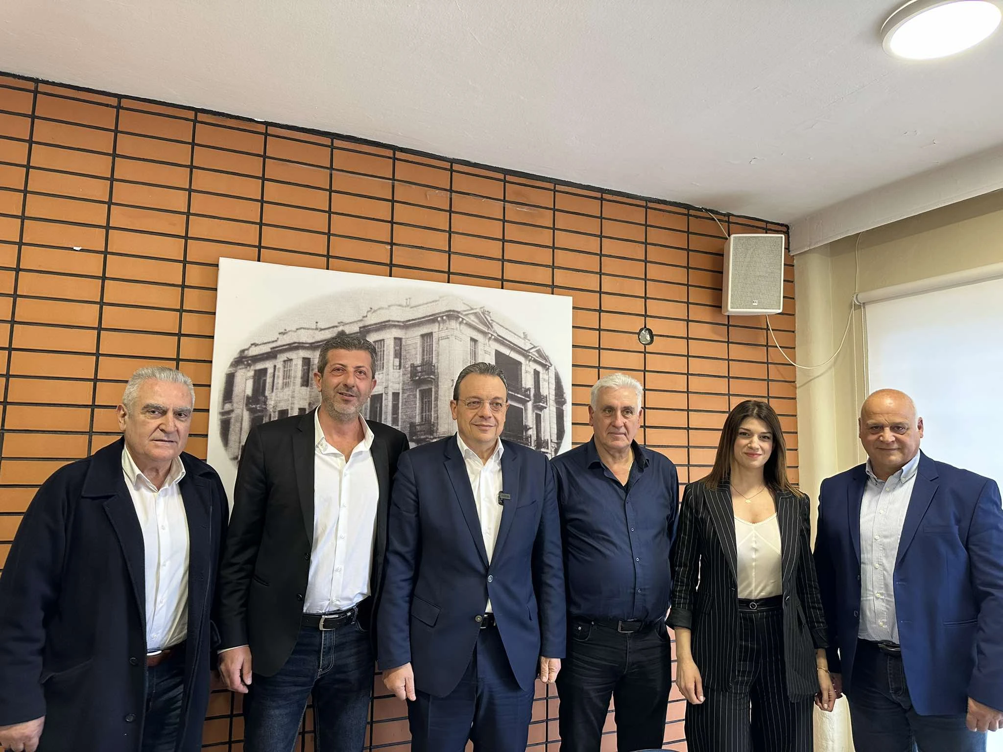 famellos-ekth-2.jpg?v=0