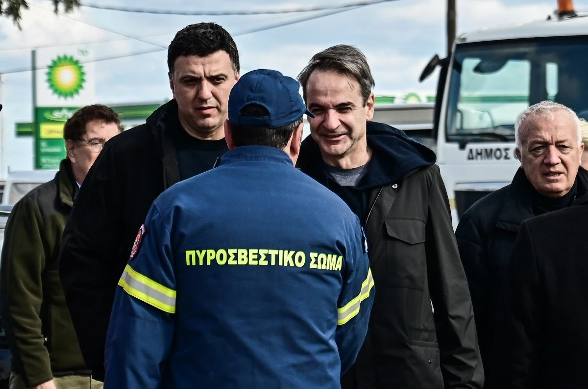 mitsotakhs-santorini-1.jpg?v=0