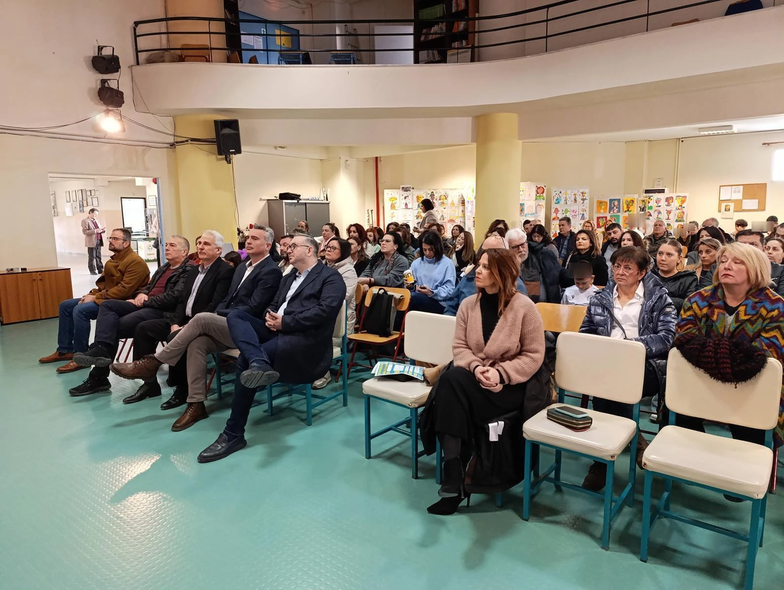 vraveio-epitrapezio-2.jpg?v=0