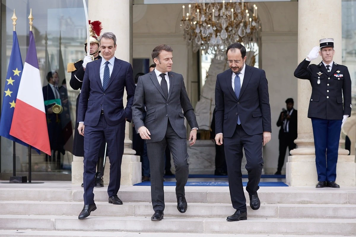 mitsotakis-macron-xristodoulidis.jpg?v=0