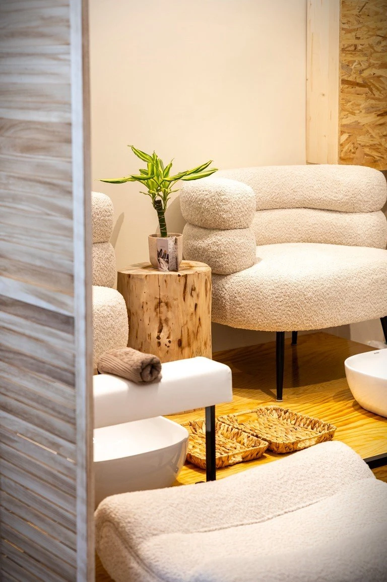 de-mood-salon5.jpg?v=0
