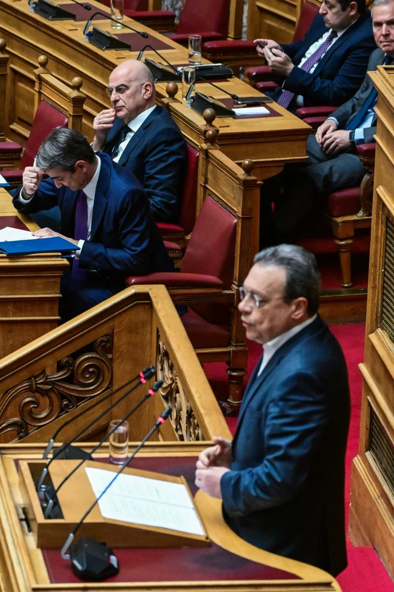 famellos-exoplistika1.jpg