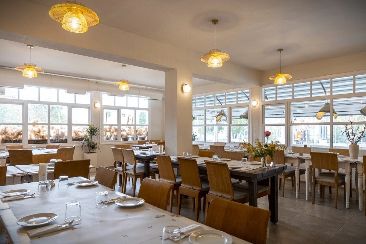 paris-restaurant2.jpg?v=0