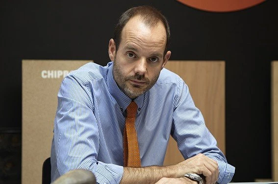 photonikosspentzas.jpg