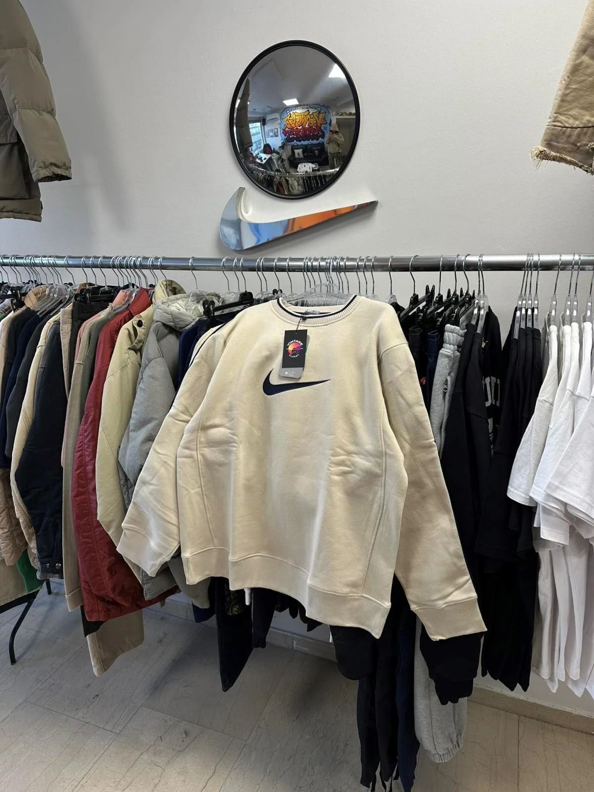 vintage-closet21.jpg?v=0