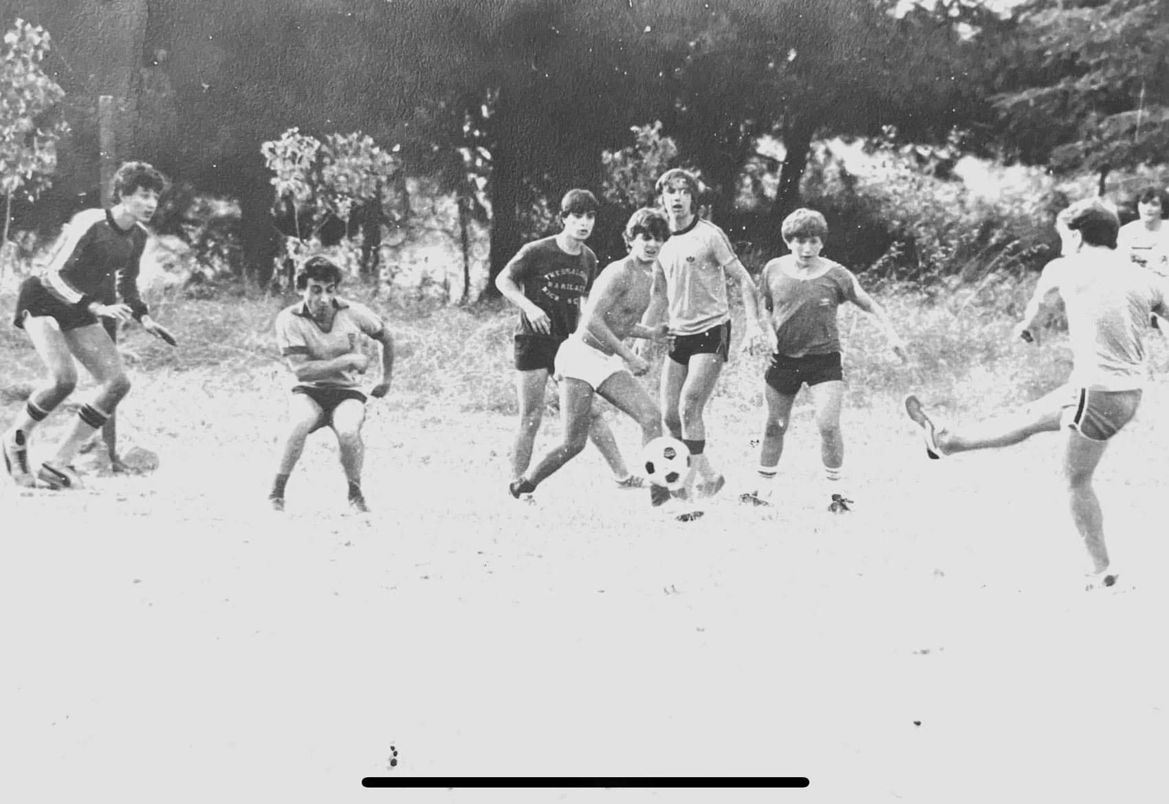 Ως τερματοφύλακας&nbsp;(διακρίνεται πρώτος από αριστερά) σε κατασκήνωση στον Σταυρό