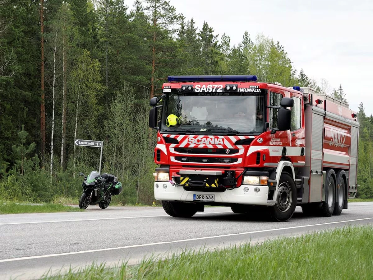 finlandia-pyrosvestiki-sygkrousi-elikopteron-maios-2025.jpg