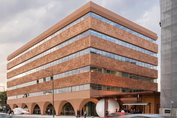 66e0423d250000160a3f6d72.webp?v=0