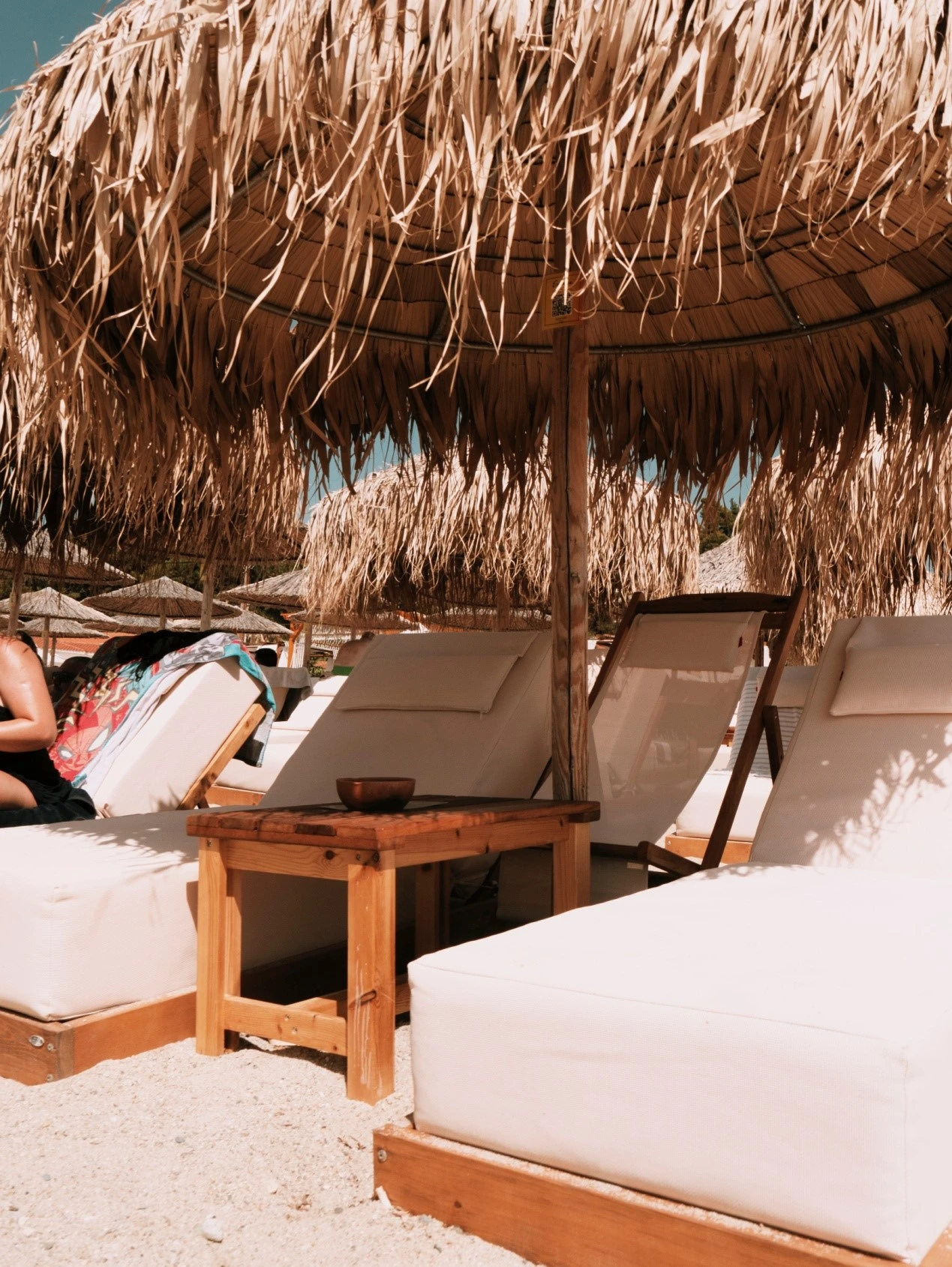 encore-beach-bar3.jpg?v=0