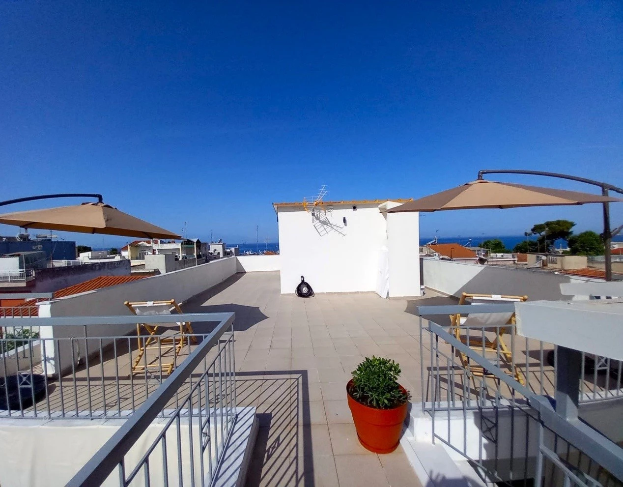 ima-holiday-suites14.jpg?v=0