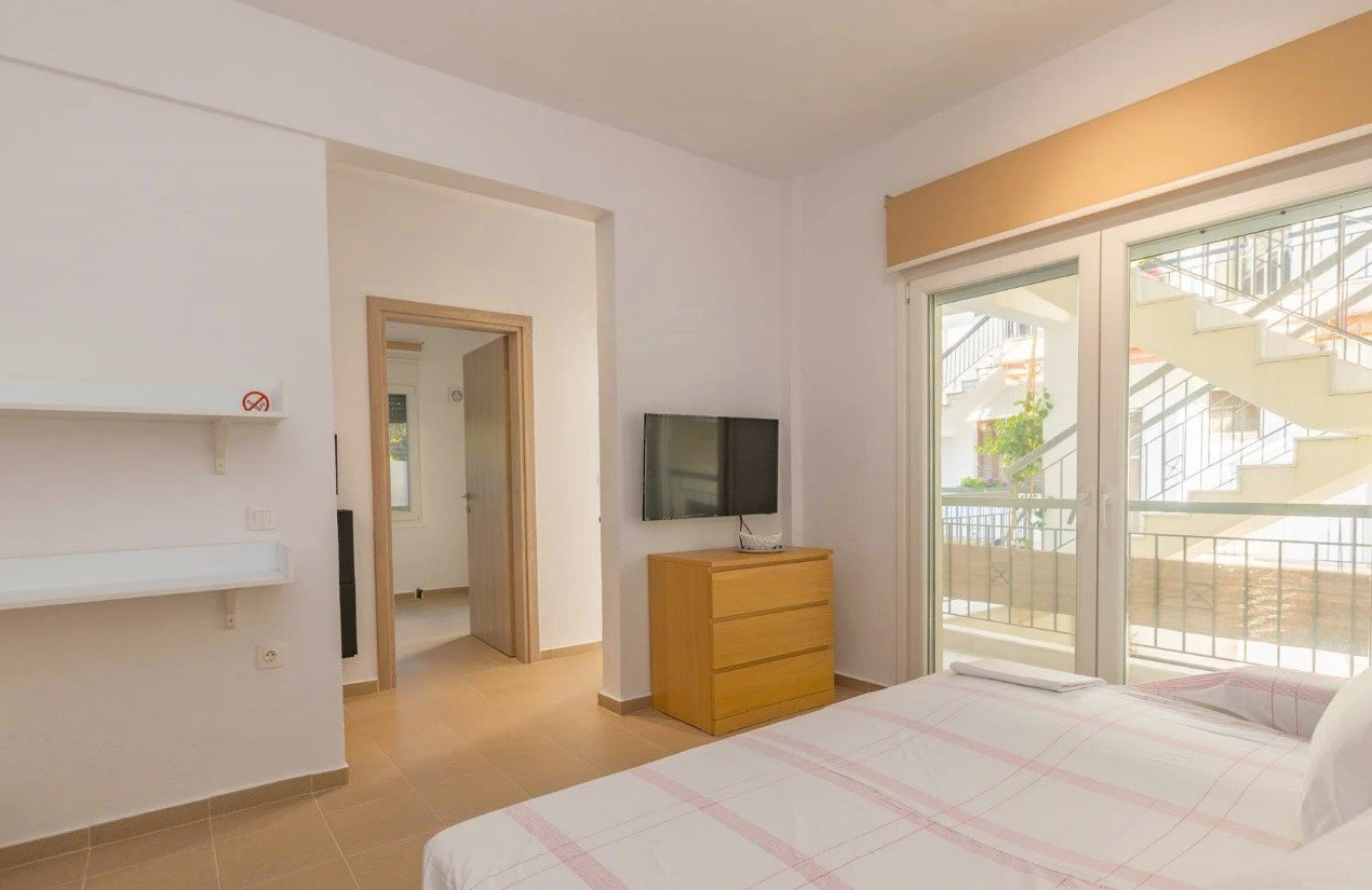 ima-holiday-suites19.jpg?v=0