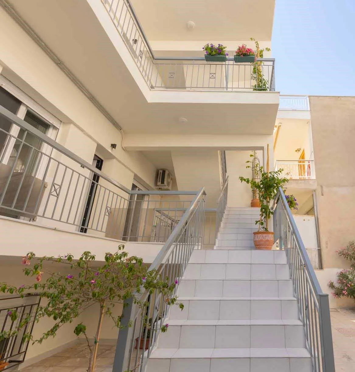 ima-holiday-suites8.jpg?v=0