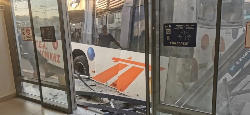Θεσσαλονίκη – Τα Καλά, τα Στραβά και τα Ανάποδα, Facebook