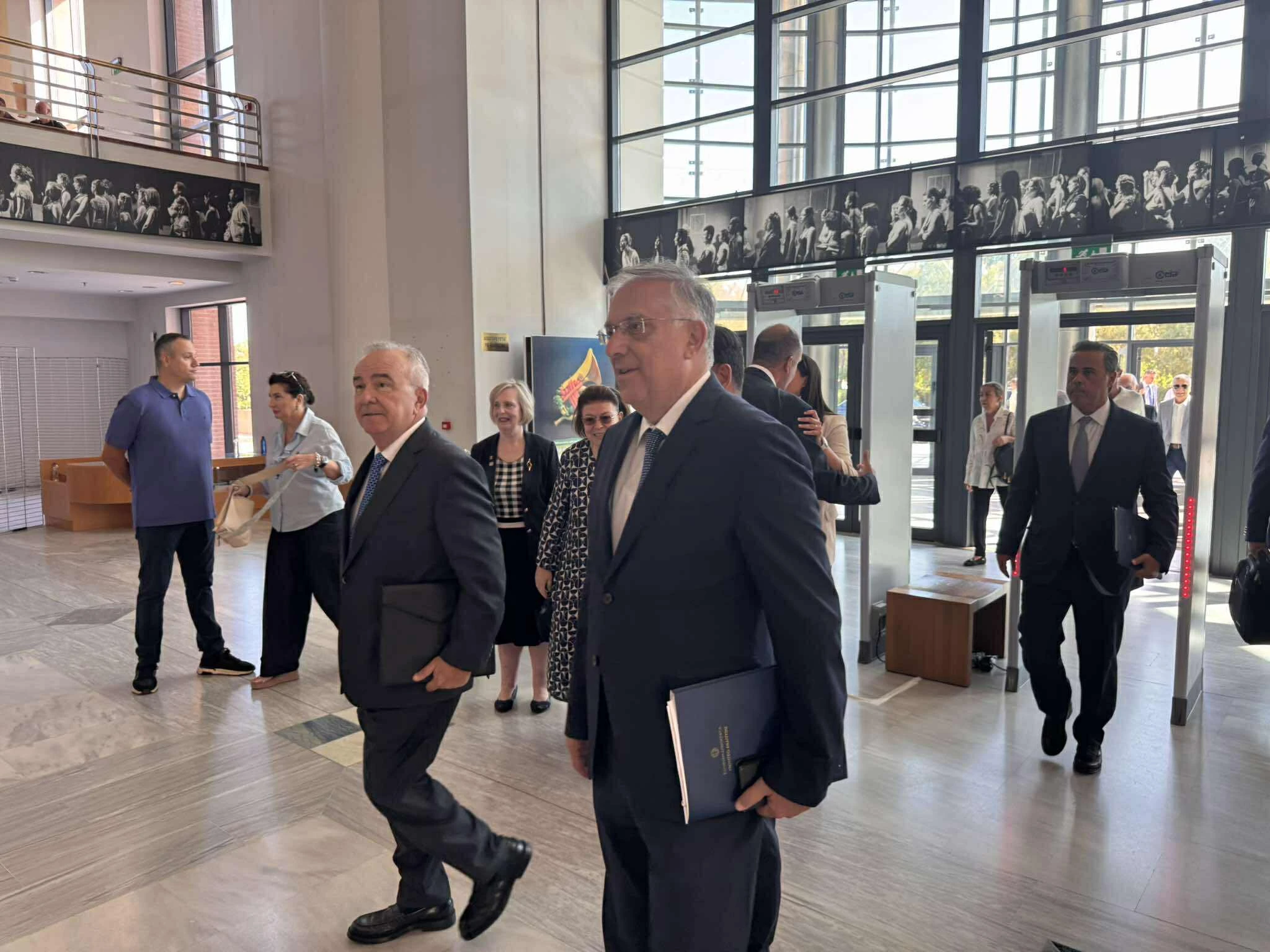 mitsotakis-megaro-2-ypoyrgoi.jpg?v=0