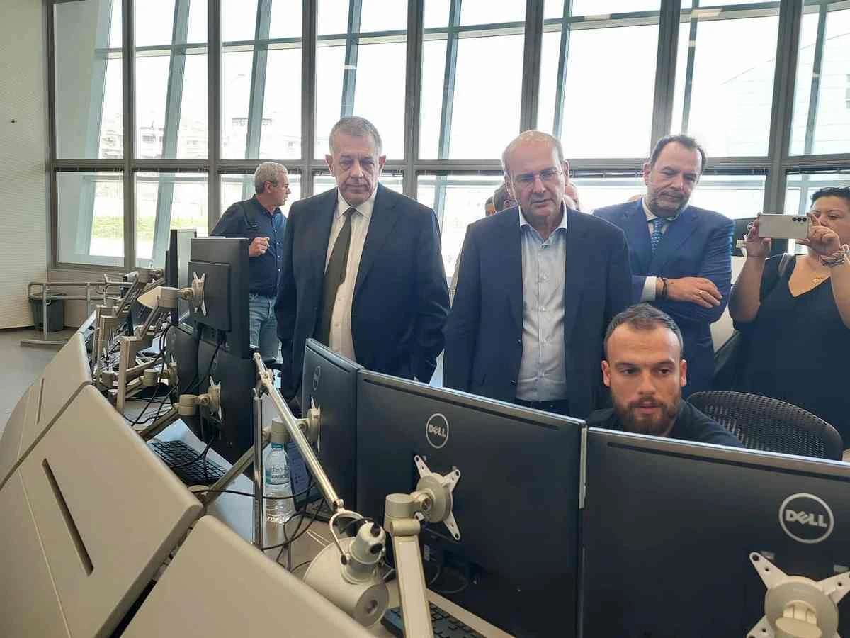 taxiaos-xatzidakis2.jpg?v=0