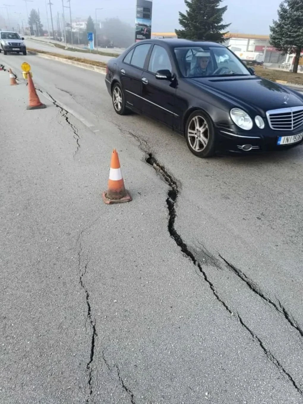 kathizisi-rigmatoseis-ethniki-odos-ioanninon-athinon-2.jpg