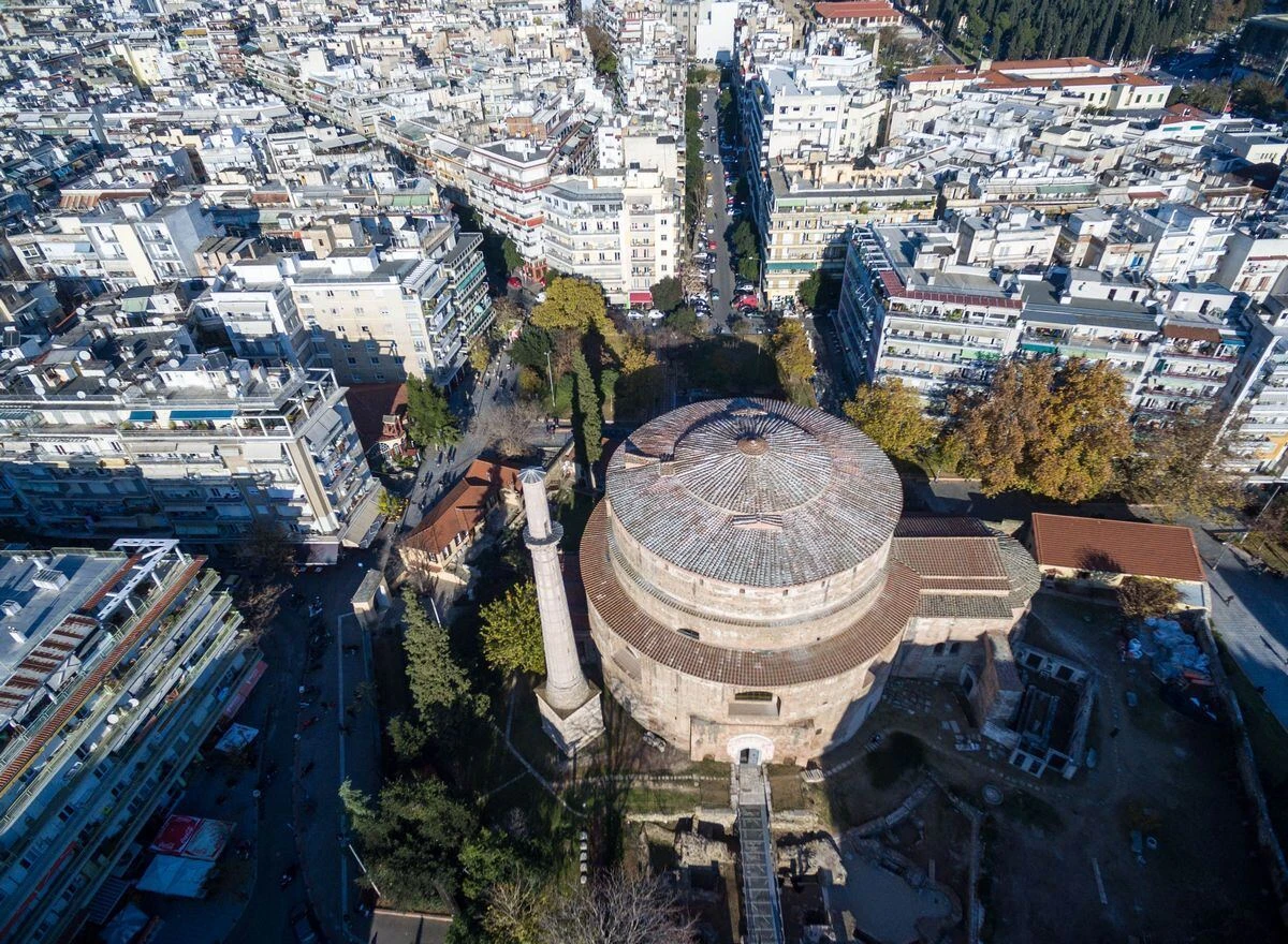 rotonta-efimerida.jpg?v=0