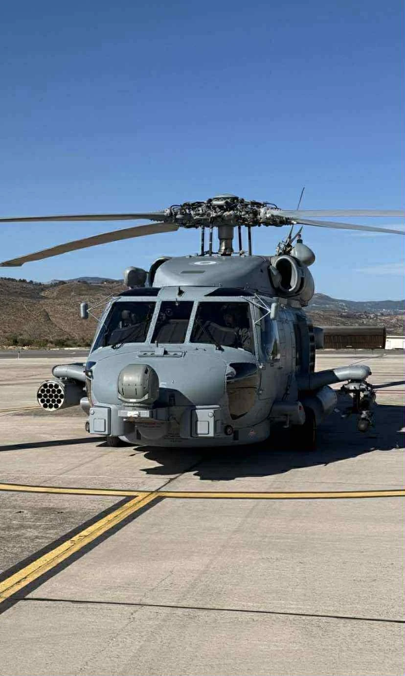 Tο MH 60Romeo. Eίναι ένα από τα νέα ανθυποβρυχιακά ελικόπτερα του πολεμικού ναυτικού