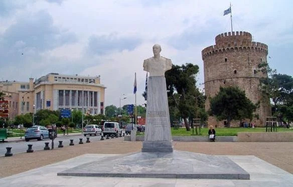 Προτομή του Ναυάρχου Βότση στο Λευκό Πύργο