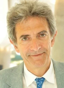 mouss-onassio-219x300.jpg