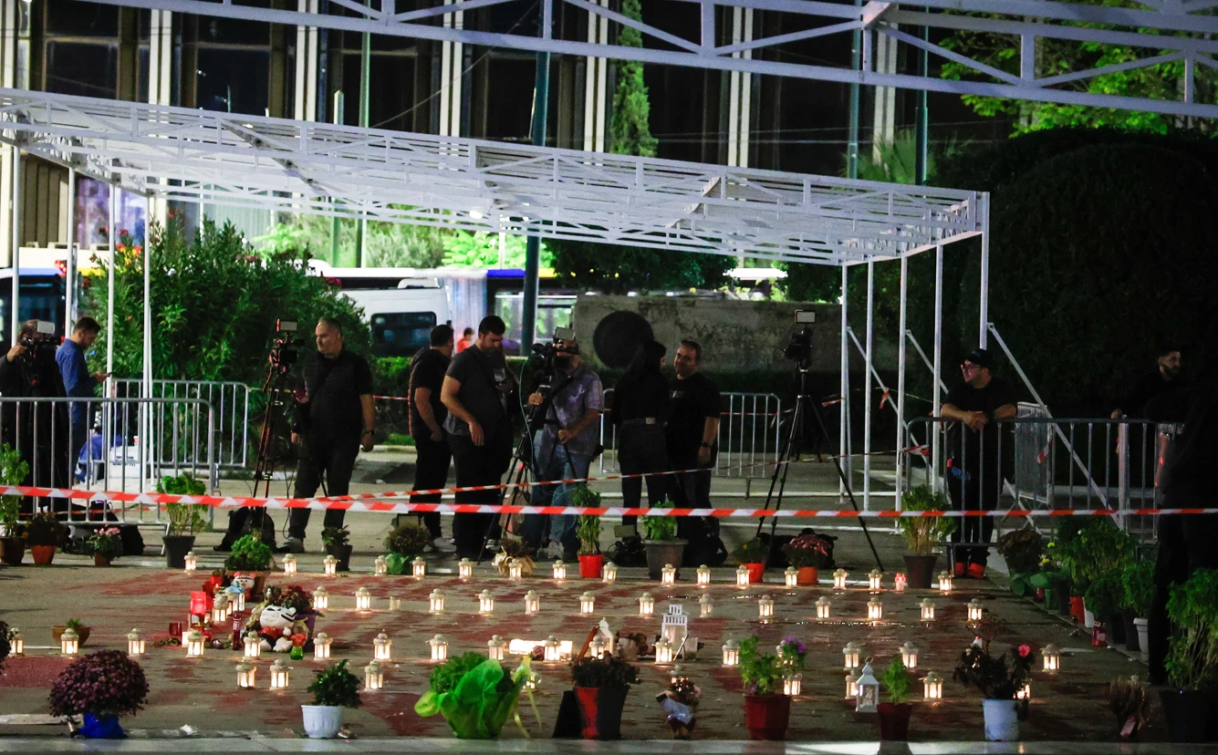 syntagma-roytsi-konstantopoulou-4.png?v=0