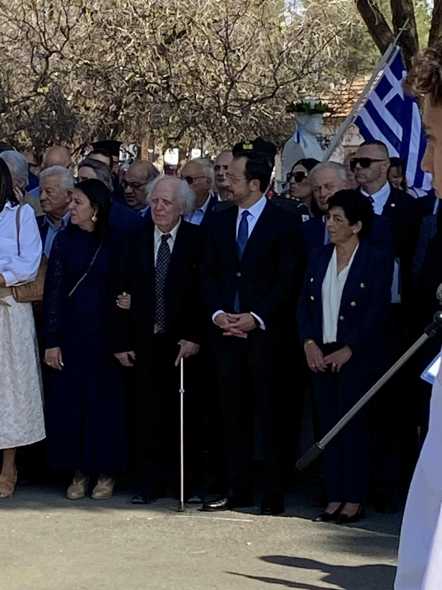 ekdolosi-mnimis-kupros.jpg?v=0