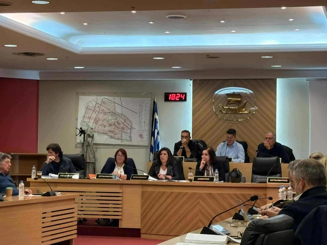 kalamaria-arapoglou-dimotiko-symvoulio-20250401.jpg?v=0
