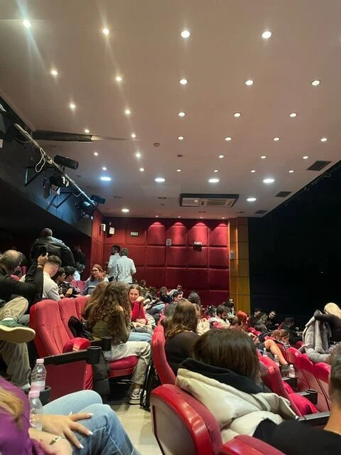 Stand-up παράσταση στο θέατρο Αθήναιον
