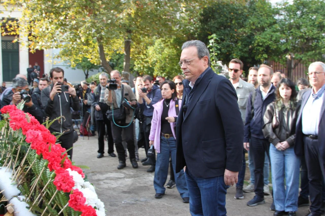 sokrati-famellos-stin-epeteio-tis-ekseghersis-toy-politechnioy-2.jpg?v=0