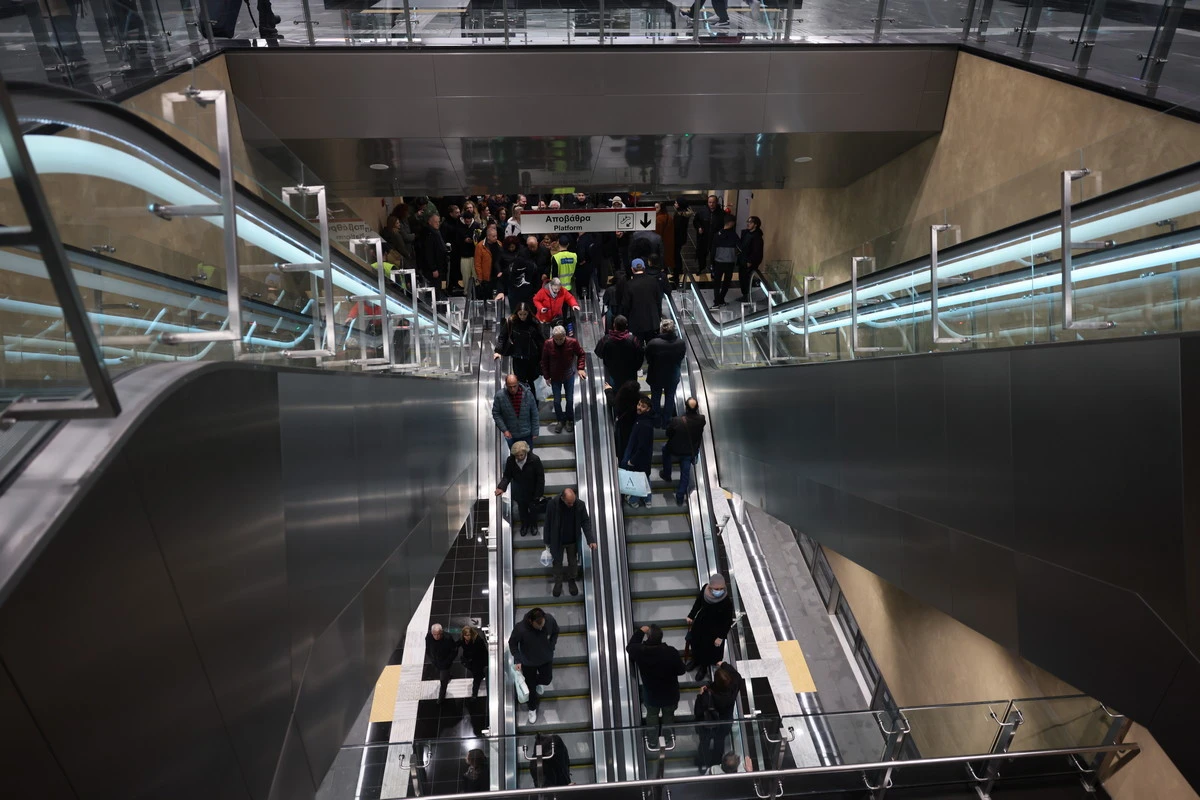 metro-efimerida.jpg?v=0