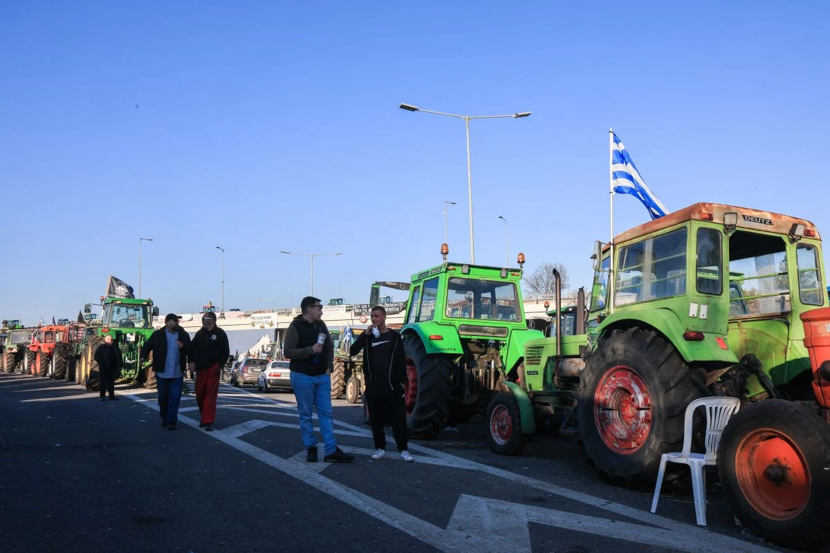 Εικόνα από το μπλόκο της Νίκαιας - Eurokinissi.gr