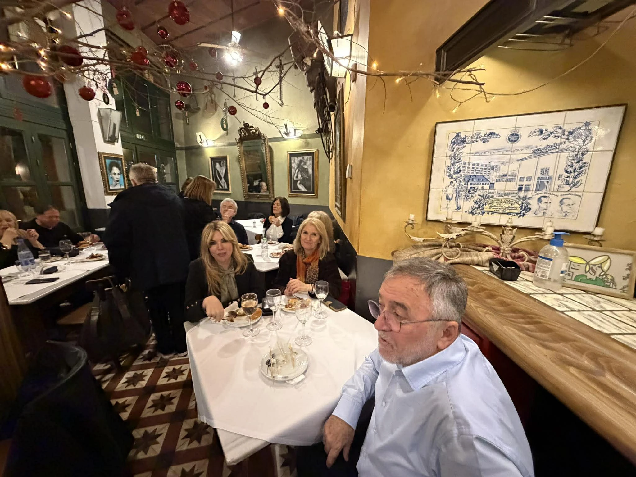 arnaoutoglou-ladadika-4.jpg?v=0