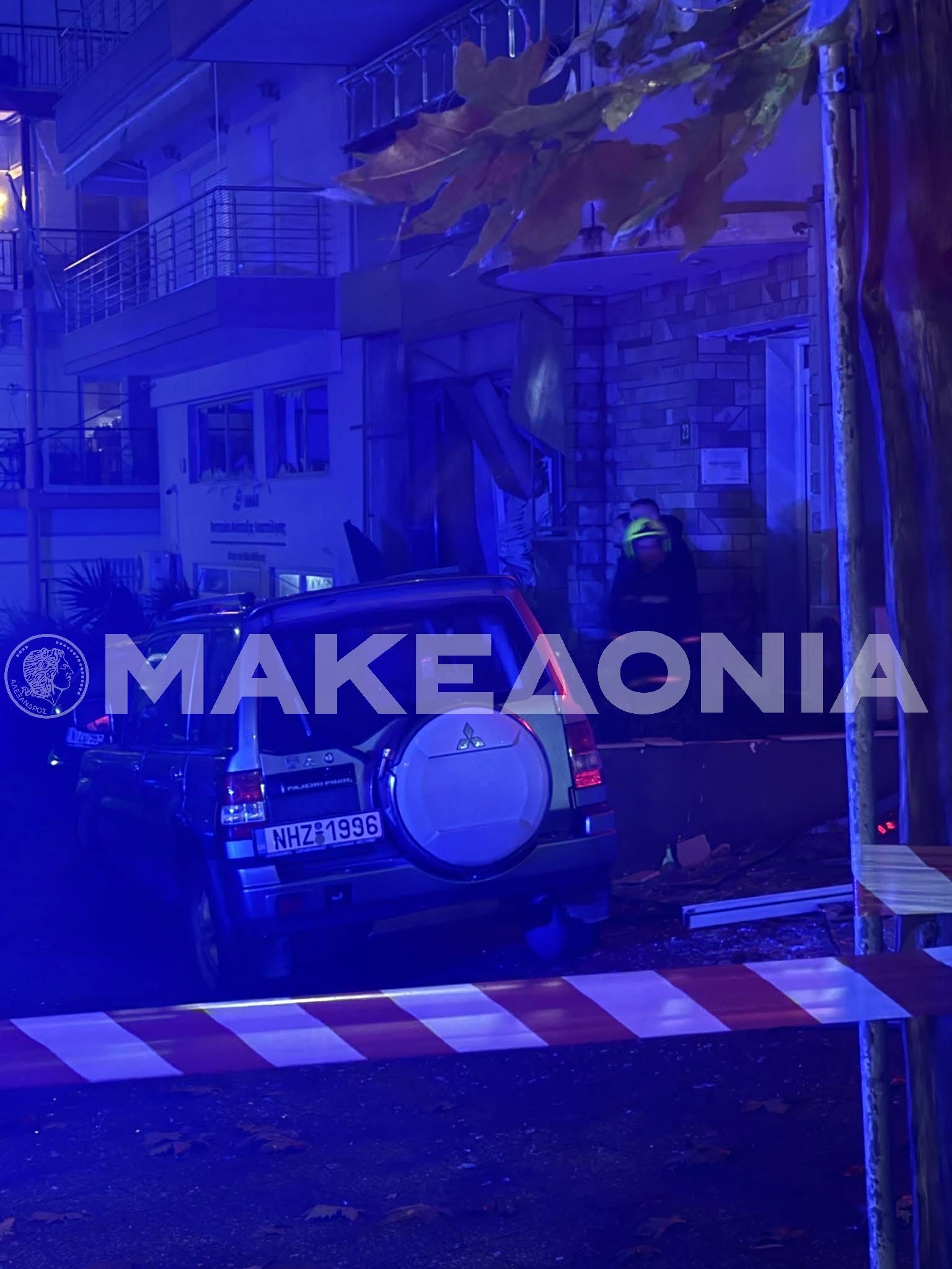 ekrixi-se-trapeza-ston-evosmo-3.jpg?v=0