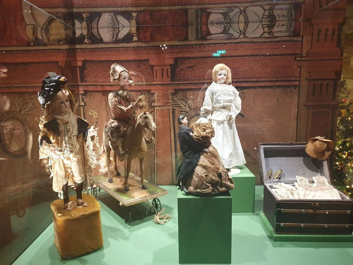 ekthesipaichnidion4.jpg?v=0