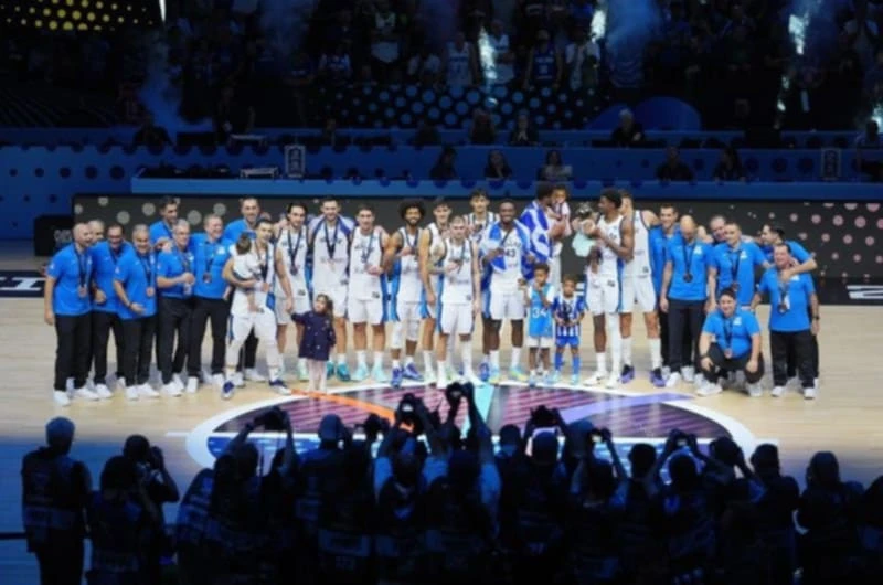 ethniki-omada-basket.jpg?v=0