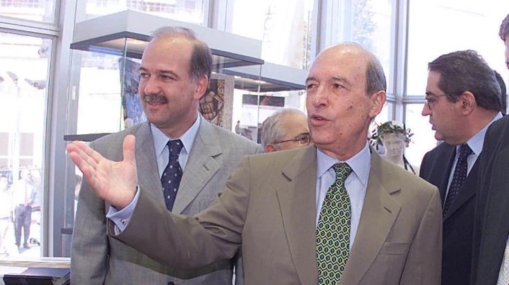 Ως υπουργός με τον Κώστα Σημίτη. Πίσω διακρίνεται ο Γιώργος Πασχαλίδης&nbsp;&nbsp;