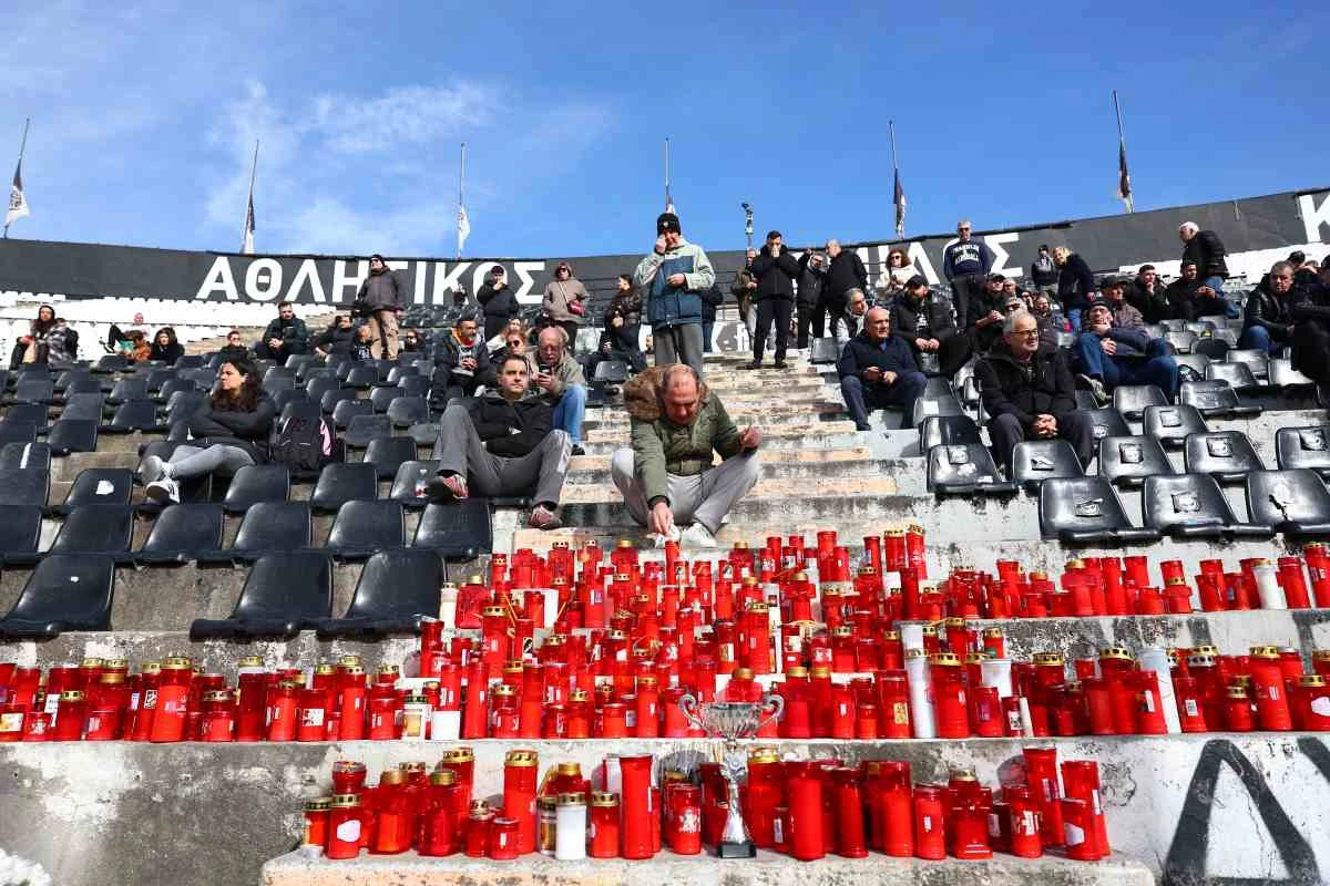 thyra4-nekroi-troxaio-romania7.jpg