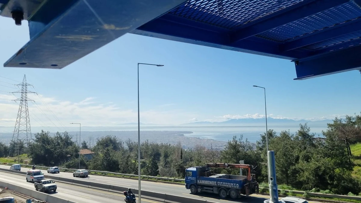 H θέα από το ύψος της γέφυρας του Flyover
