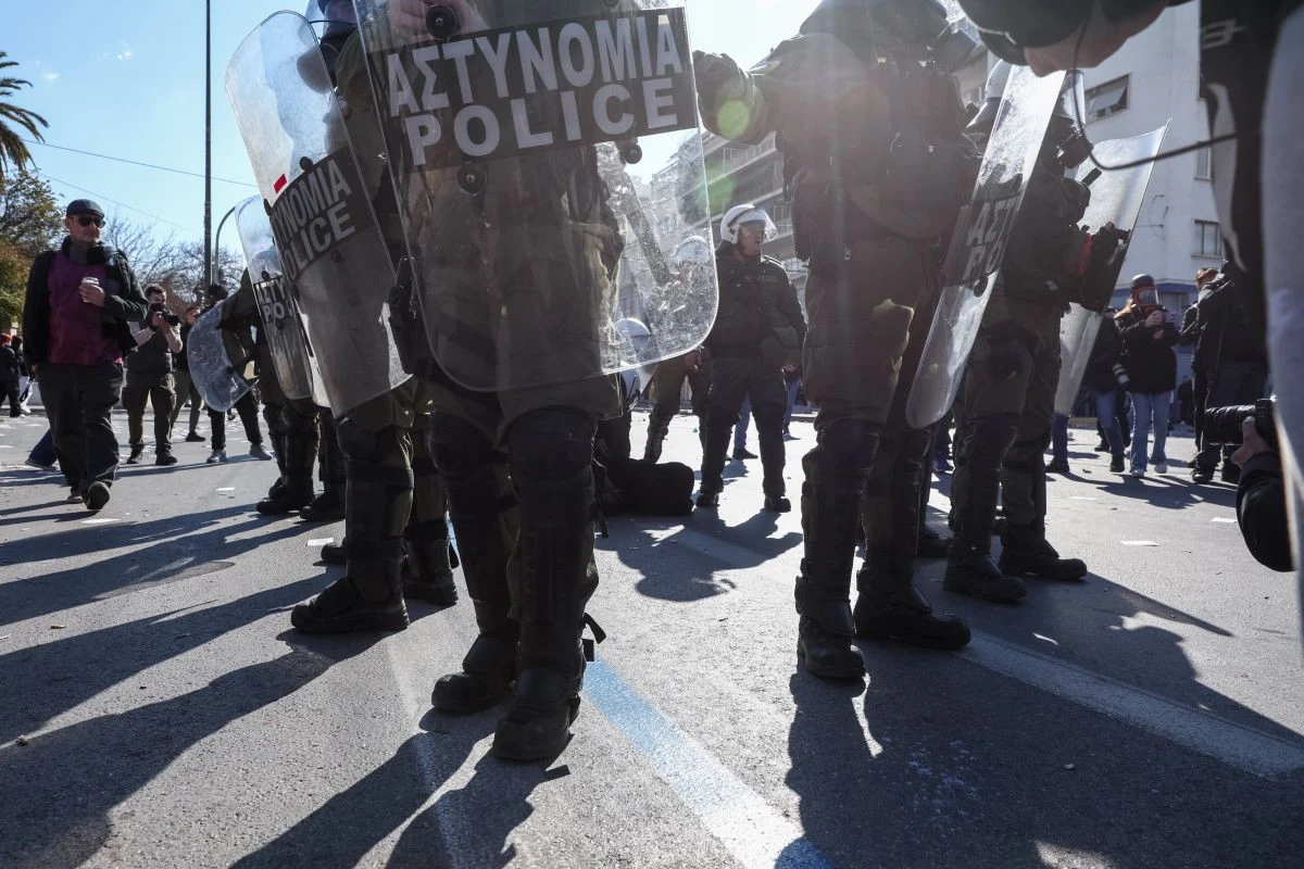 syntagma-epeisodia-tempi6.jpg