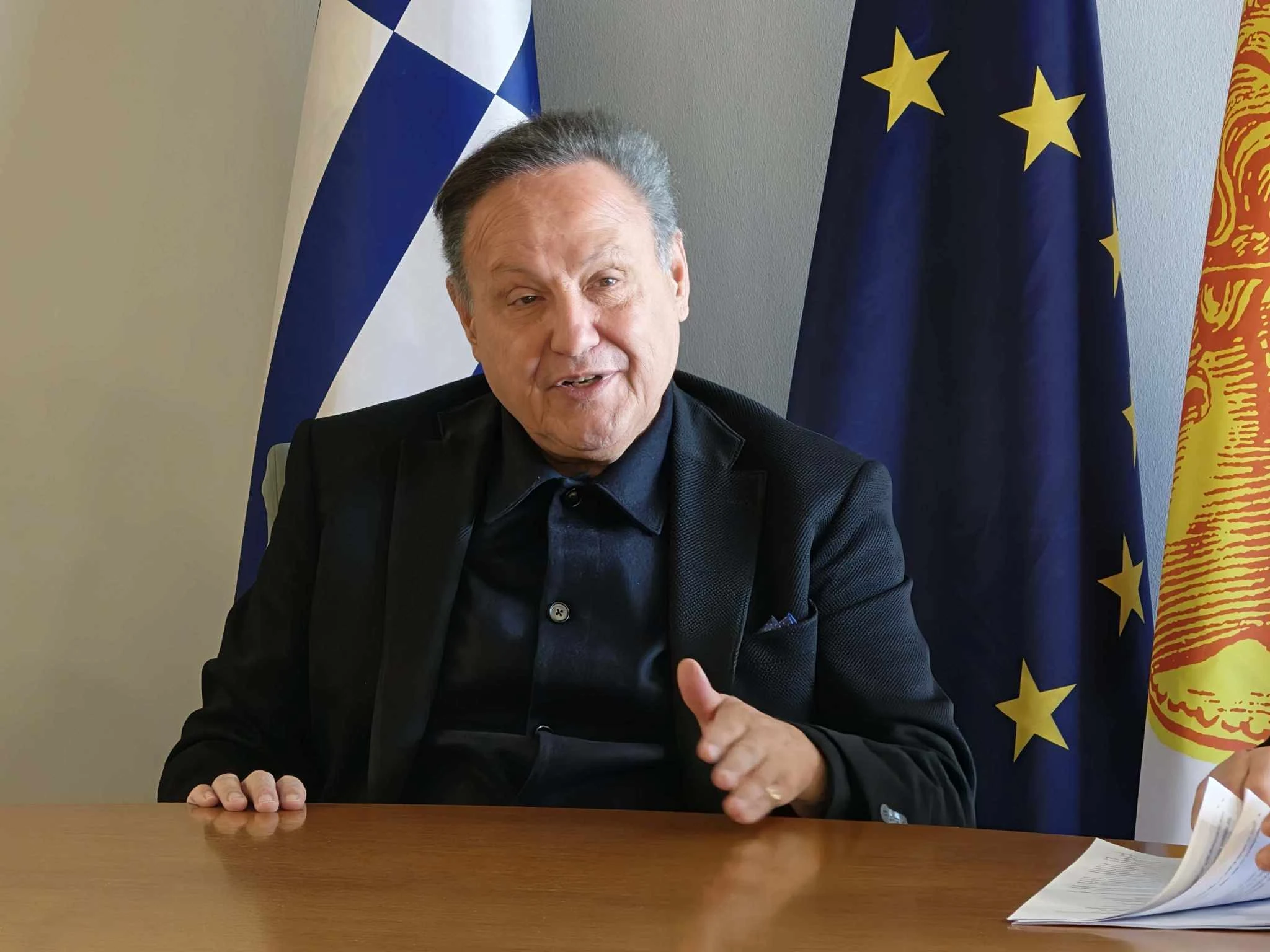 aggeloudis-plateia-elefterias.jpg?v=0