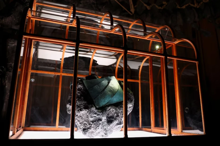 dinosaur-bag-5.png?v=0